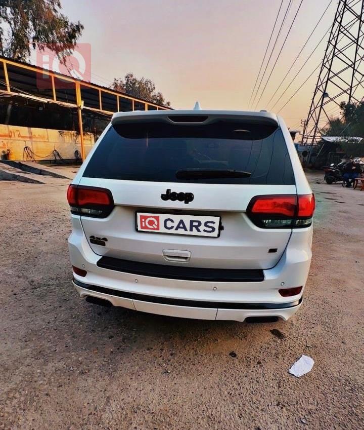 جيب جراند شيروكي